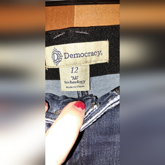 Ladies Democracy Ab Technology  Jeans Size 12  Stretchy Reg Wash Blue - Picture 2 of 8